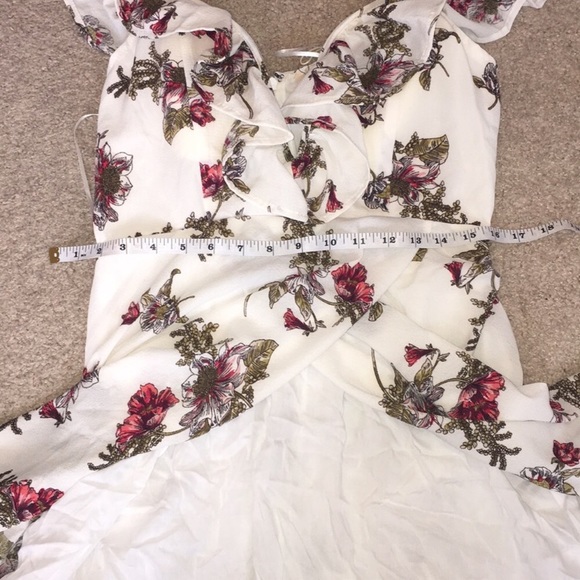 Floral Maxi Dress- like new - Picture 6 of 7